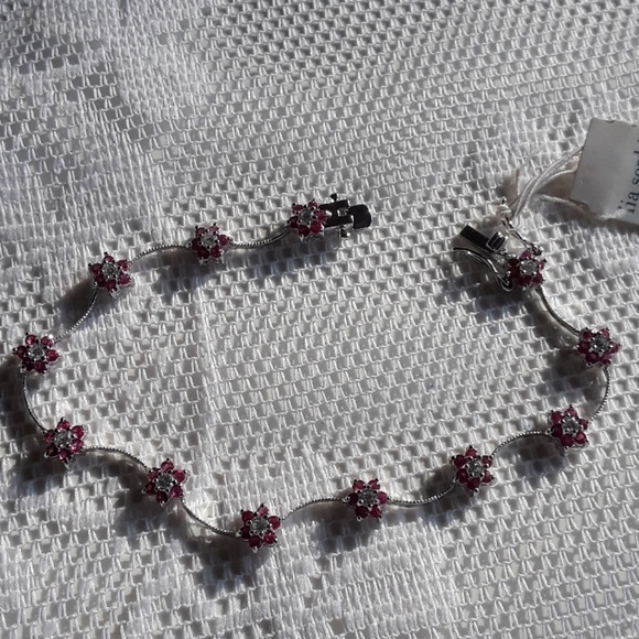 COPY - Lia Sophia Fushia Flower Bracelet NWT - Picture 3 of 6